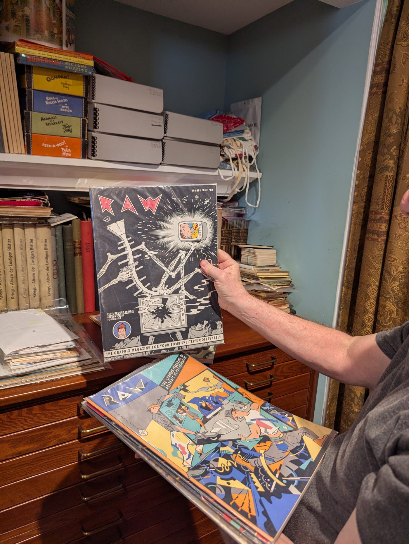 RAW issue 4, with cover art by Charles Burns